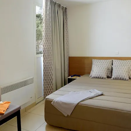 Residéal Motte Aparthotel 3*